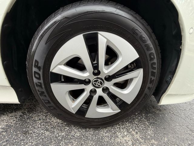 2018 Toyota Prius - Image 27