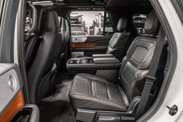 2024 Lincoln Navigator Black Label Sport Utility 4d - - Image 29