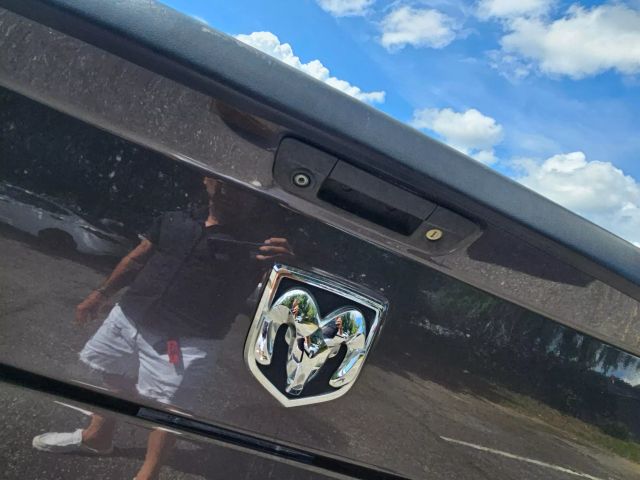 2015 Ram 1500 Crew Cab - Image 11