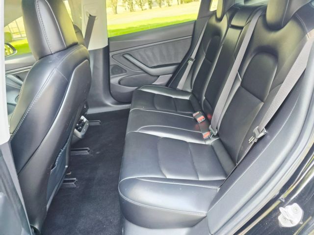 2019 Tesla Model 3 - Image 29