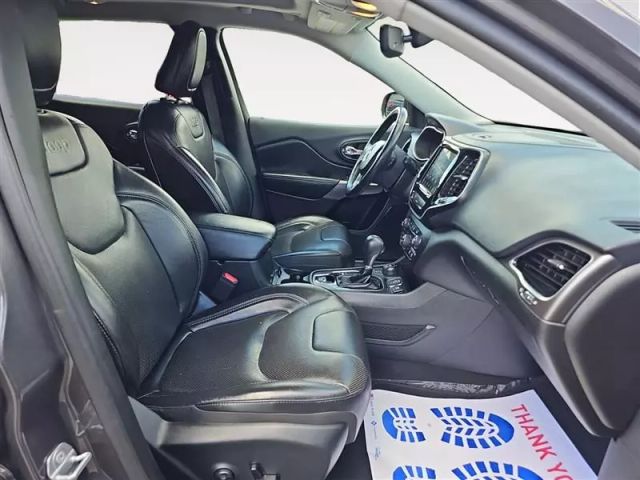 2019 Jeep Cherokee - Image 15