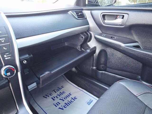 2017 Toyota Camry - Image 20