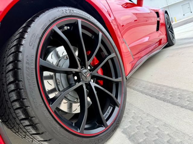 2019 Chevrolet Corvette - Image 18