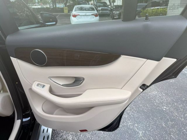 2019 Mercedes-benz Glc - Image 36