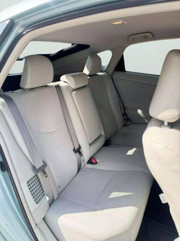 2013 Toyota Prius - Image 18
