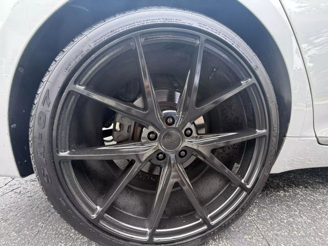 2018 Genesis G80 - Image 24