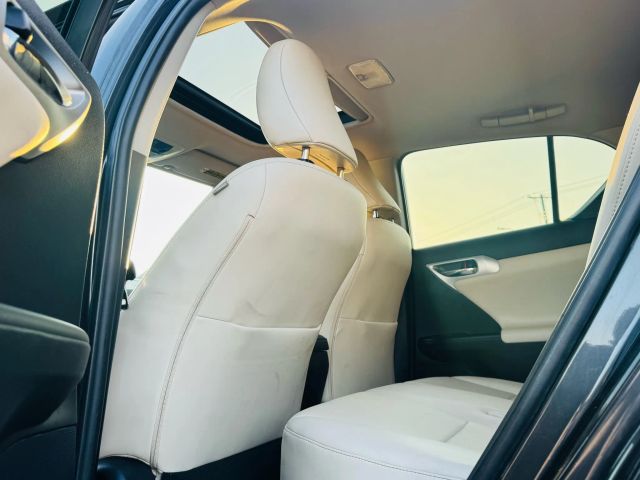 2011 Lexus Ct - Image 18