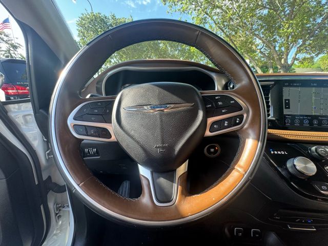 2018 Chrysler Pacifica - Image 17