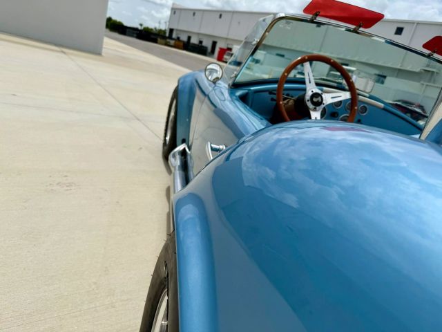 1965 Shelby Cobra Roadster 427 - Image 34