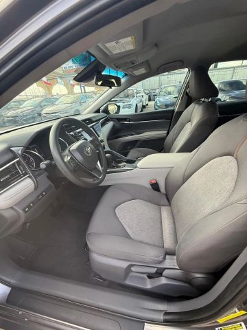2018 Toyota Camry - Image 15