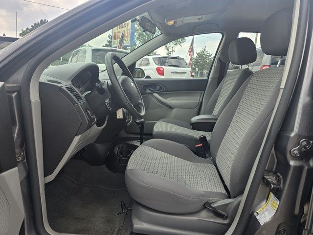 2006 Ford Focus - Image 13