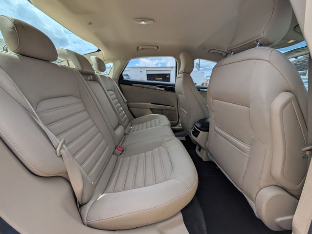 2015 Ford Fusion Se Hybrid Sedan 4d - Image 16