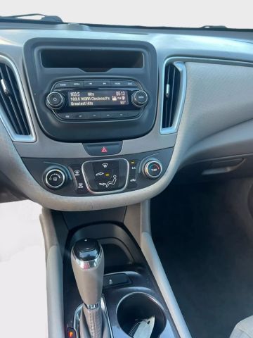 2016 Chevrolet Malibu - Image 15