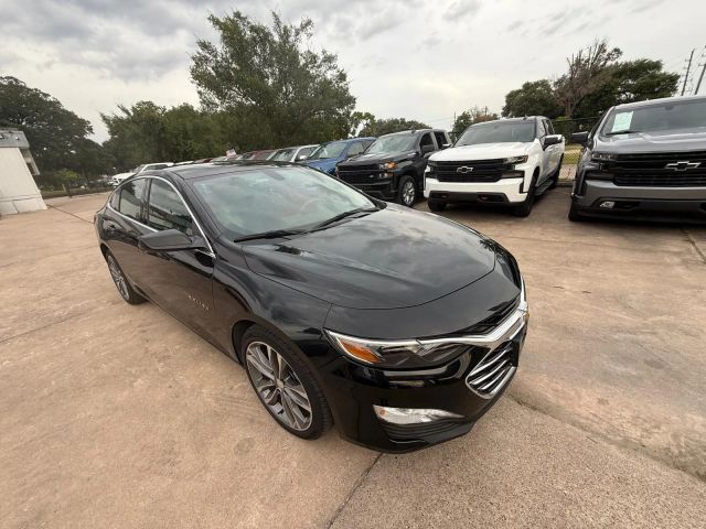 2022 Chevrolet Malibu - Image 4