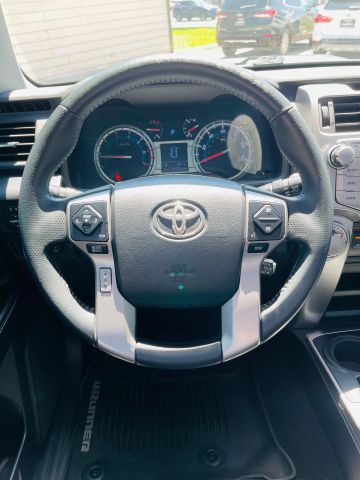 2017 Toyota 4runner - Image 29