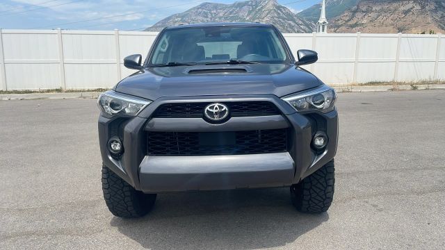 2022 Toyota 4runner - Image 8
