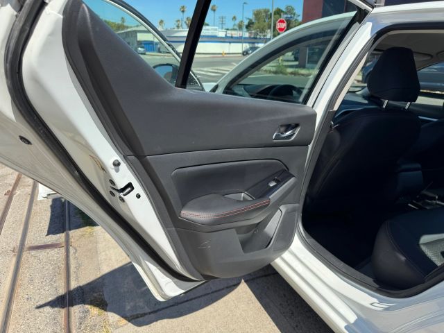 2023 Nissan Altima - Image 16