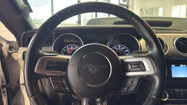 2019 Ford Mustang - Image 29