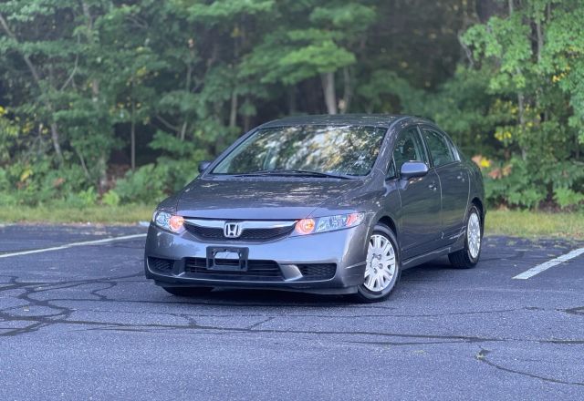 2011 Honda Civic Vp Sedan 4d - Image 1