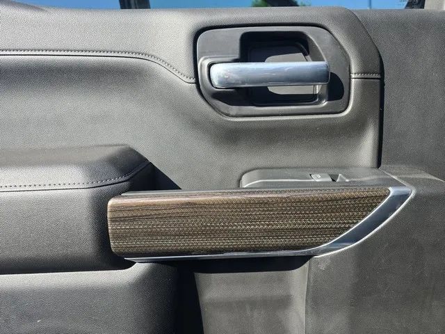 2022 Chevrolet Silverado 1500 Limited Crew Cab - Image 29