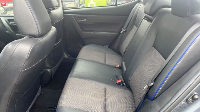 2018 Toyota Corolla - Image 9