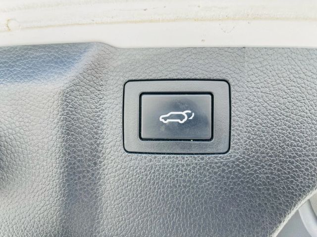 2014 Hyundai Santa Fe - Image 18