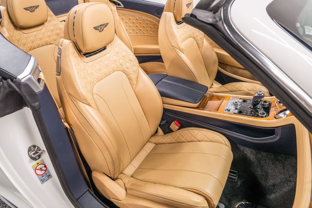 2022 Bentley Continental Gt Gt V8 Convertible 2d - - Image 21
