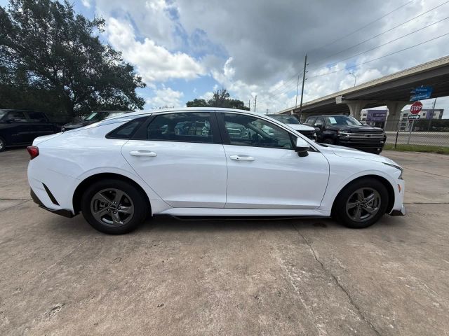 2023 Kia K5 - Image 10