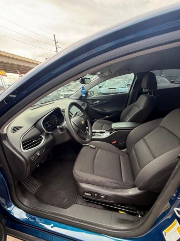 2019 Chevrolet Malibu - Image 15