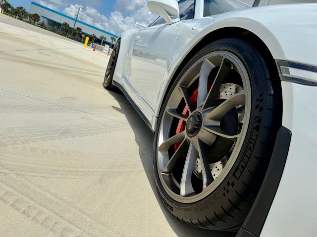 2015 Porsche 911 - Image 5