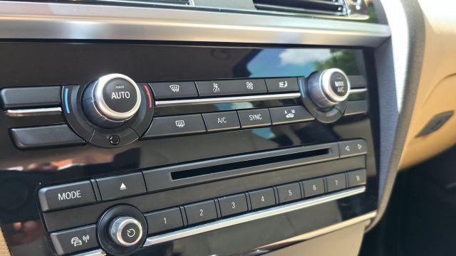 2016 Bmw X3 - Image 25