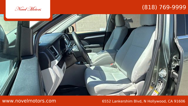 2019 Toyota Highlander - Image 11