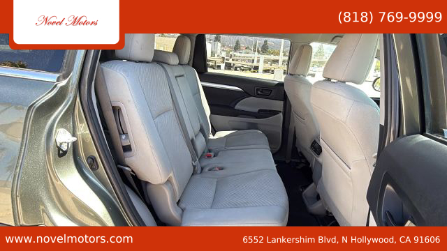 2019 Toyota Highlander - Image 18