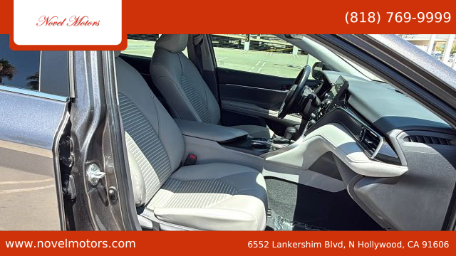 2021 Toyota Camry Hybrid - Image 17