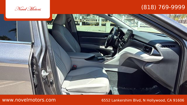 2021 Toyota Camry Hybrid - Image 16