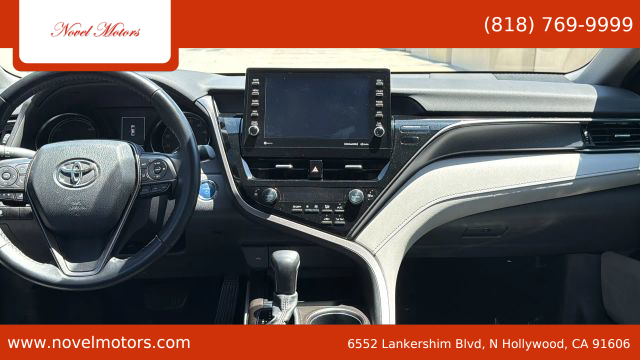 2021 Toyota Camry Hybrid - Image 21