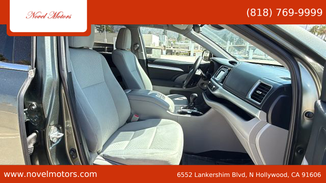 2019 Toyota Highlander - Image 21