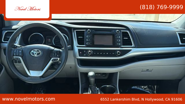 2019 Toyota Highlander - Image 25
