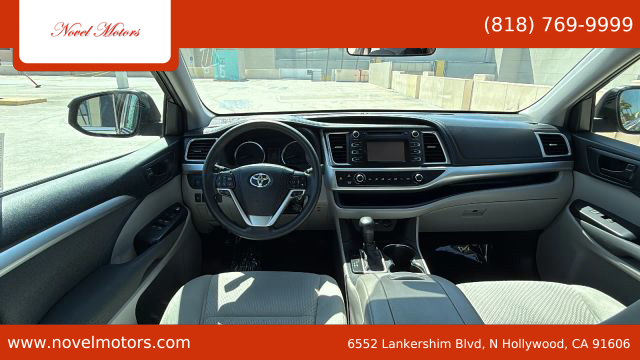 2019 Toyota Highlander - Image 22