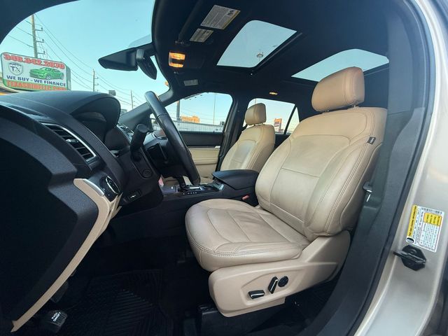 2019 Ford Explorer - Image 19