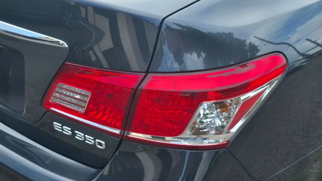 2011 Lexus Es - Image 7