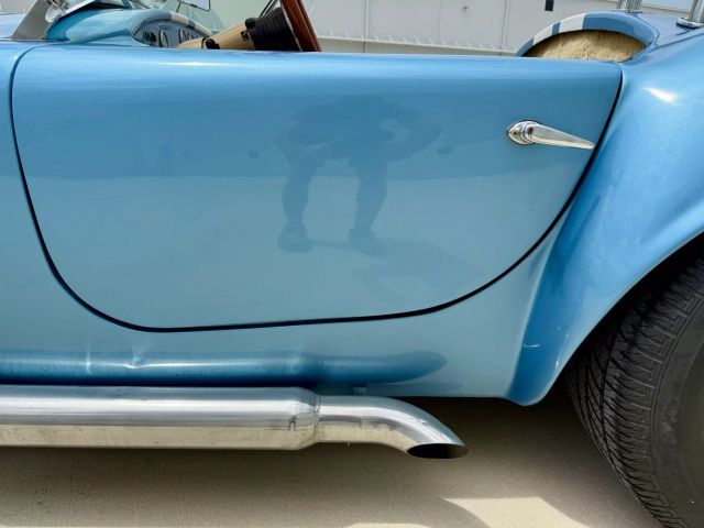 1965 Shelby Cobra Roadster 427 - Image 41
