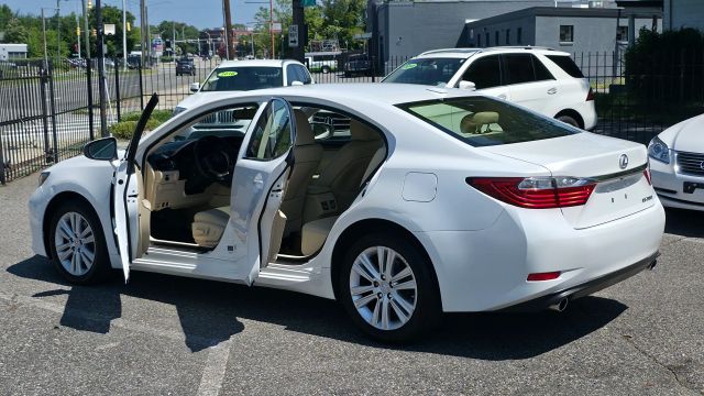 2013 Lexus Es - Image 6