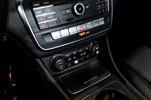 2017 Mercedes-benz Cla Cla 250 4matic Coupe 4d - Image 27