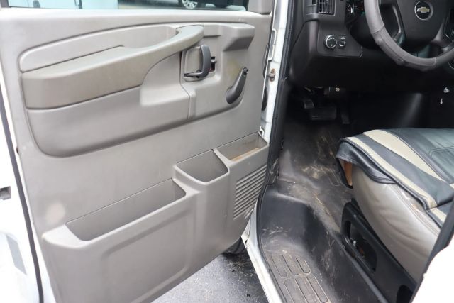 2008 Chevrolet Express 1500 Cargo - Image 5