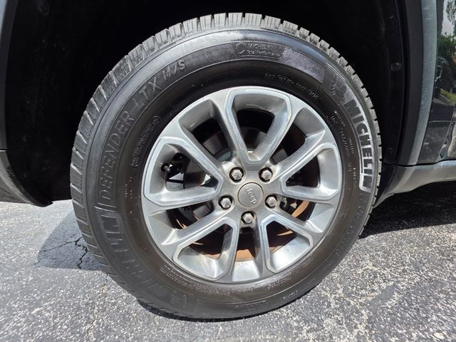 2014 Jeep Grand Cherokee - Image 32