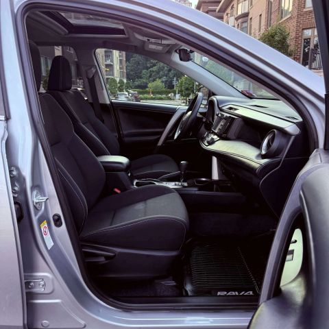 2017 Toyota Rav4 Xle Sport Utility 4d - Image 30