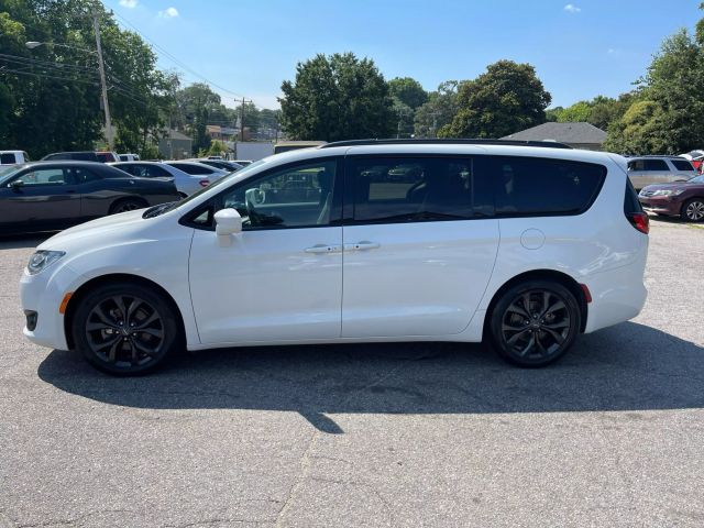 2020 Chrysler Pacifica - Image 2