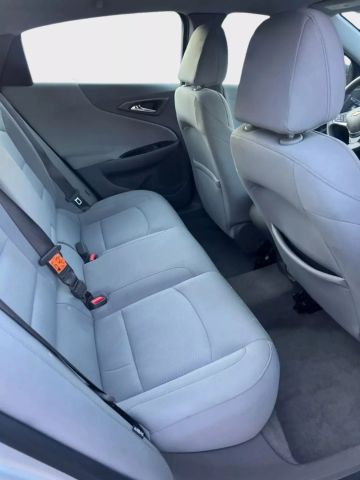 2016 Chevrolet Malibu - Image 10