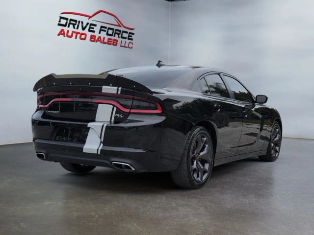 2018 Dodge Charger - Image 5